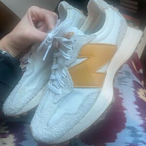 New Balance 327 💛